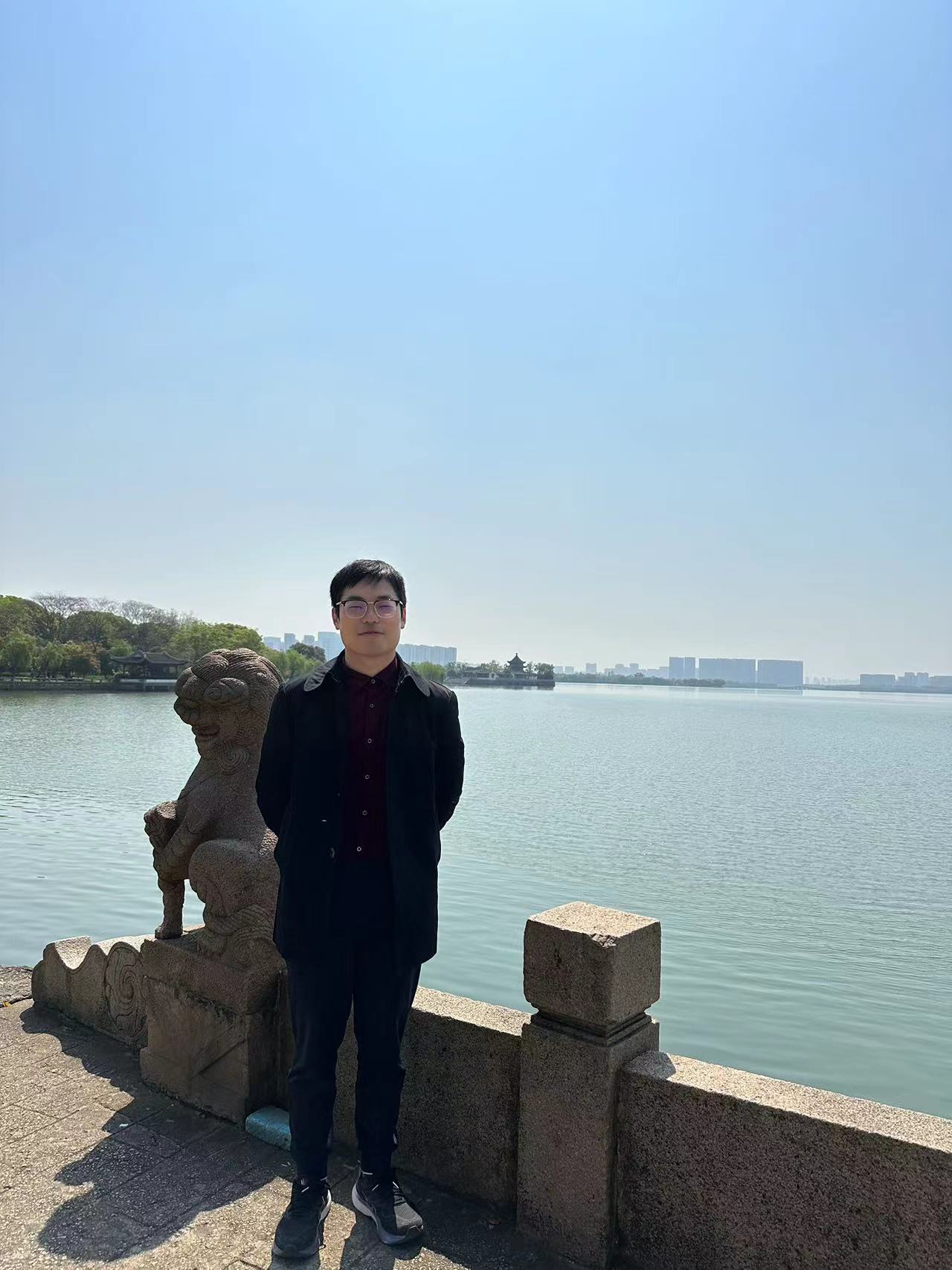 Qizhe Yang